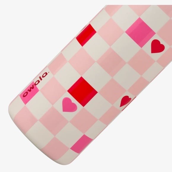 Owala FreeSip Checker Hearts - checkerboard body pattern close-up