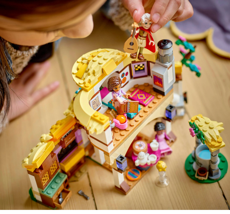 LEGO Disney Wish Asha's Cottage 43231