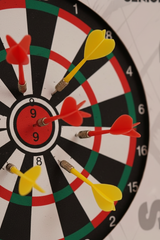 3 in 1 Dart Game Deluxe - detail close-up of dartboard and darts